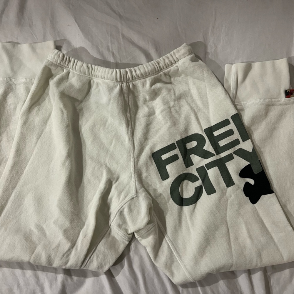 Freecity 3/4 sweatpants